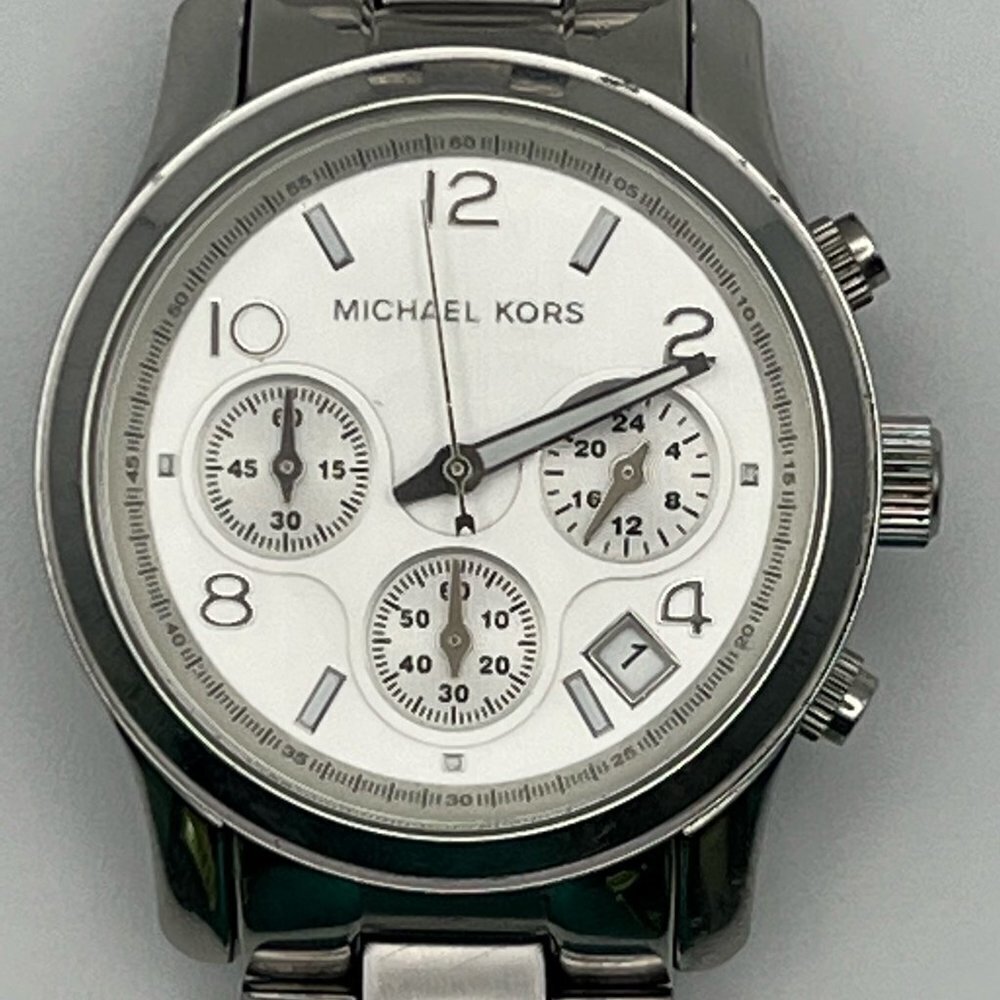 MICHAEL KORS Chronograph Silver MK5076 Ladies Watch Extra Links & Working - Picture 8 of 11